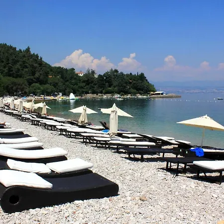 Double Medveja 2305a Guest house 3*